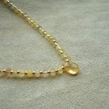 COLLAR GOTA CITRINO